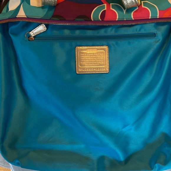 Coach - Picture 11 of 16